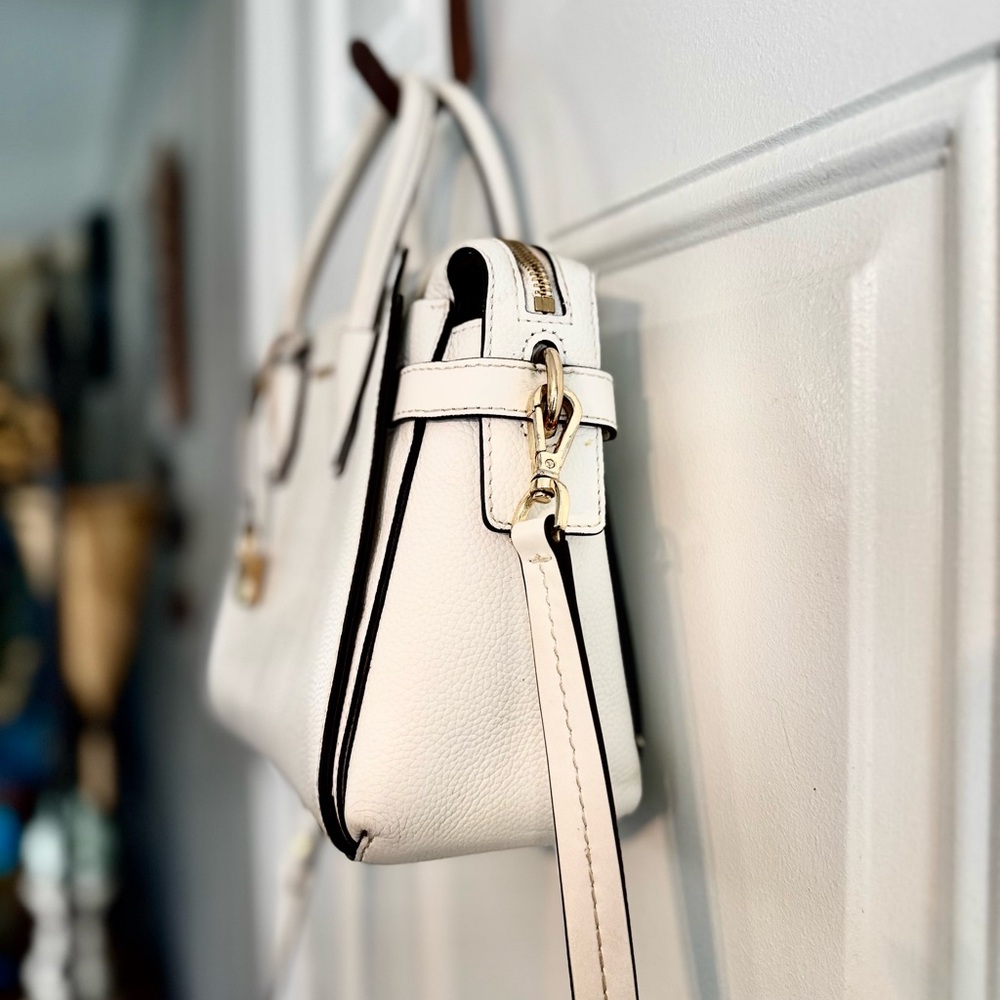 KORS Michael Kors cream with gold Handbag - Picture 3 of 11